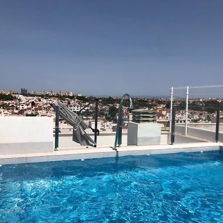 Modern Apartment In Torrevjea 200M From The Loccos Beach Torrevieja Eksteriør billede