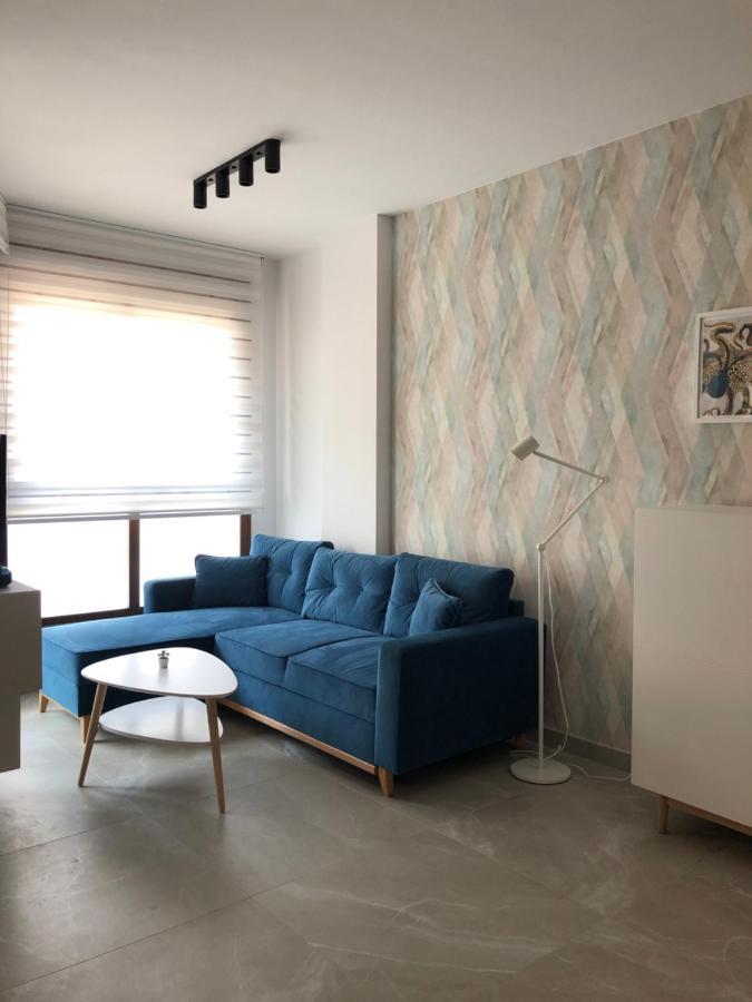 Modern Apartment In Torrevjea 200M From The Loccos Beach Torrevieja Eksteriør billede